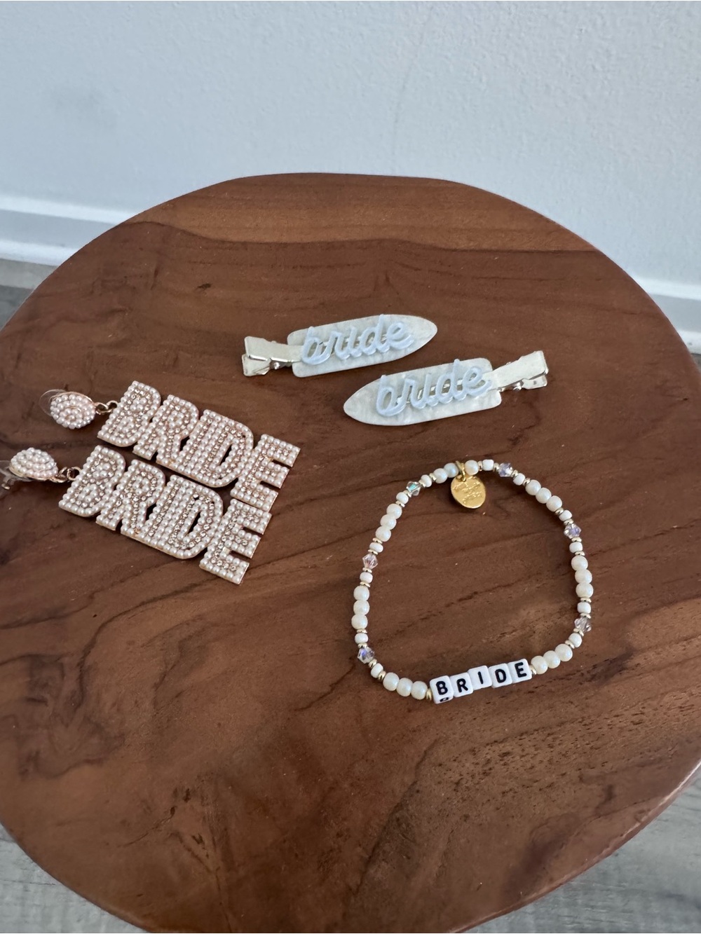 💍 Bridal Accessories Bundle - Bride earrings, hair clips, and beaded bracelet